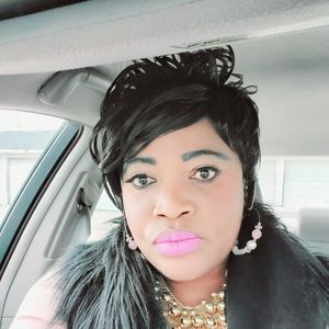 Meet your Posher, Josephine f.
